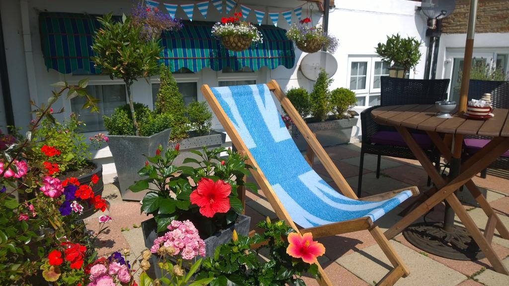 Ebor Lodge Eastbourne Exterior photo